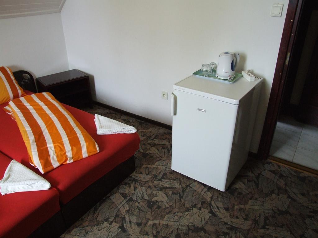 Aranyhid Hotel Balatonboglár Quarto foto